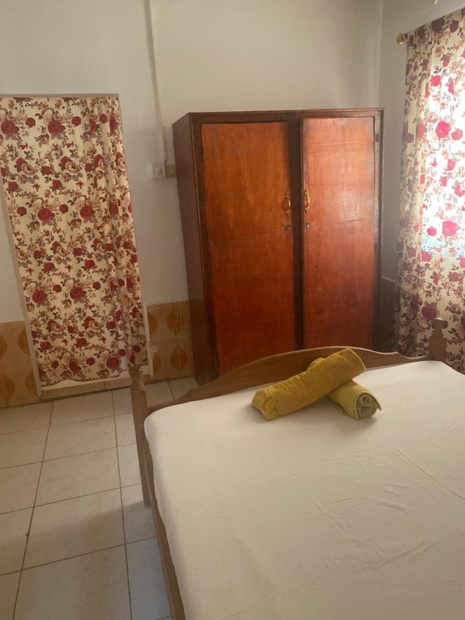 One World Village Guesthouse Bakau Exterior foto